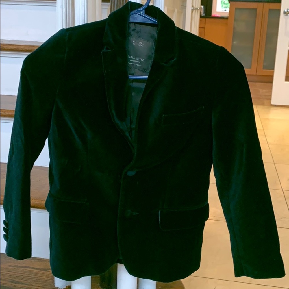 Gently used boys Zara navy velvet  jacket size
